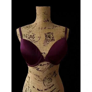 NWOT Victorias Secret Body Victoria Demi Size 32DDD